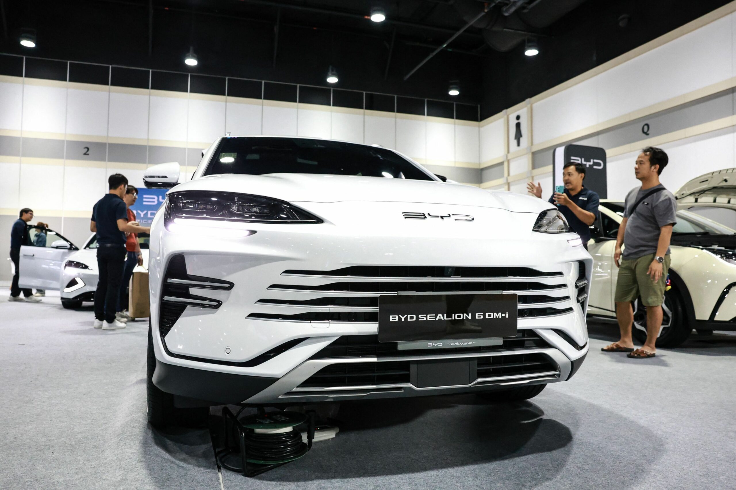 Cel mai mare producător auto chinez, BYD a intrat oficial pe piața din România: prețuri și modele disponibile | Video Cel mai mare producător auto chinez, BYD a intrat oficial pe piața din România: prețuri și modele disponibile | Video