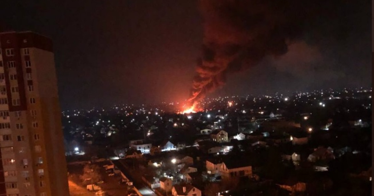 Rusia atacă doar noaptea! Doi oameni uciși în Odesa, orașul de la Marea Neagră a fost ținta a zeci de drone Rusia atacă doar noaptea! Doi oameni uciși în Odesa, orașul de la Marea Neagră a fost ținta a zeci de drone