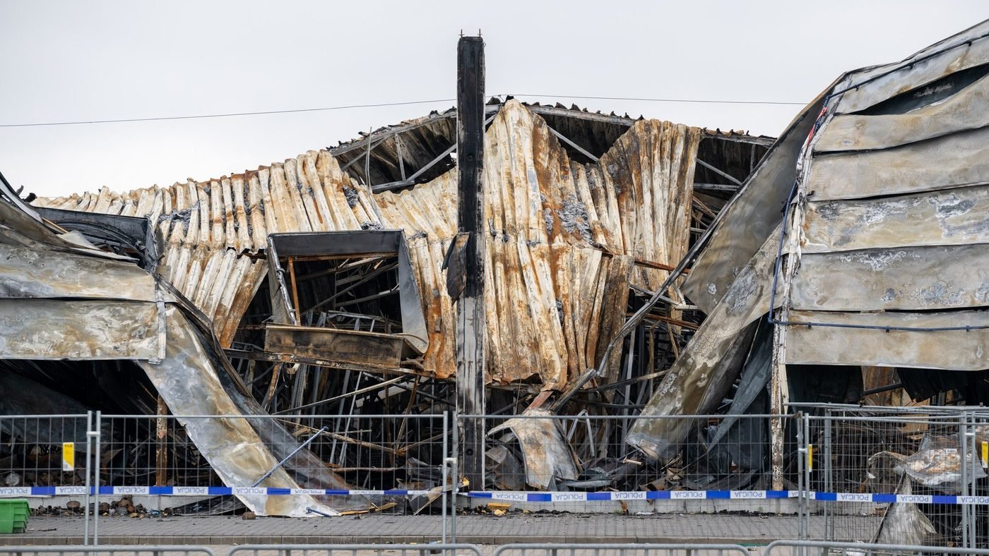 Serviciile secrete rusești sunt acuzate oficial că se află în spatele incendiului care a distrus un mall din Varşovia Serviciile secrete rusești sunt acuzate oficial că se află în spatele incendiului care a distrus un mall din Varşovia